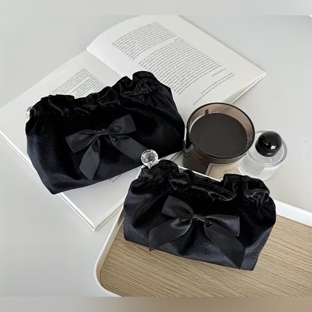 Black Velvet Portable Makeup Clutch Bag